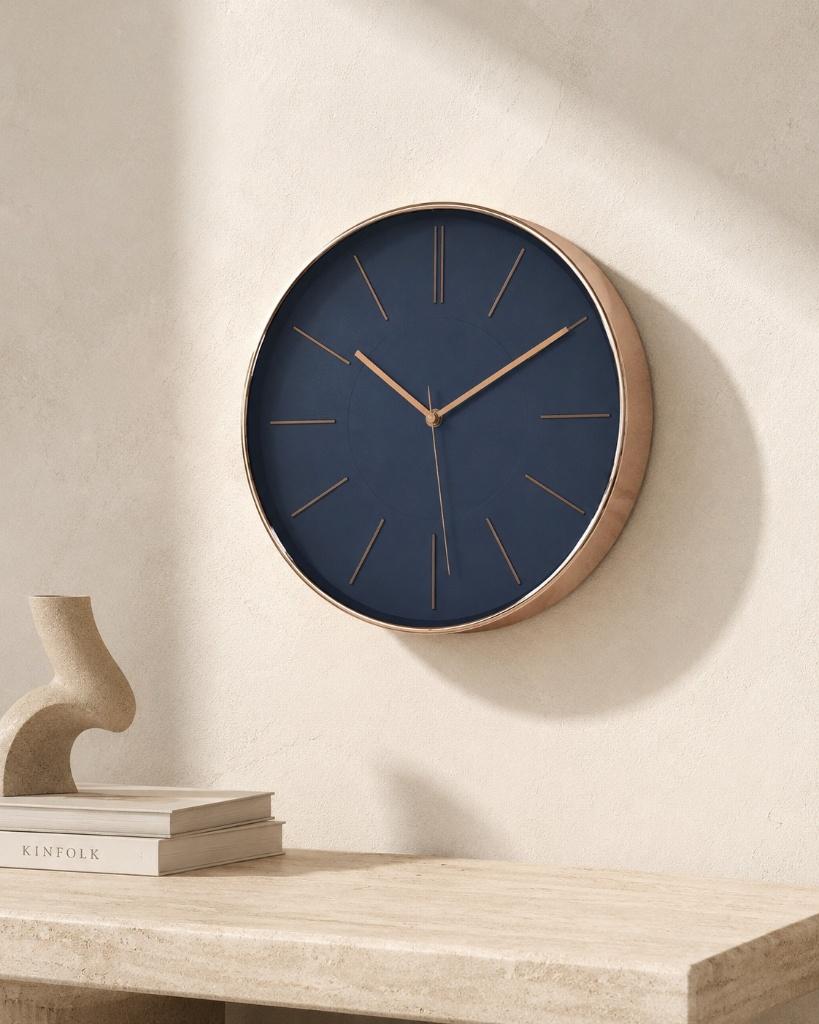 Dirmatis Navy Blauwe Wandklok met Koperen Details, Verzenden, Nieuw, Wandklok