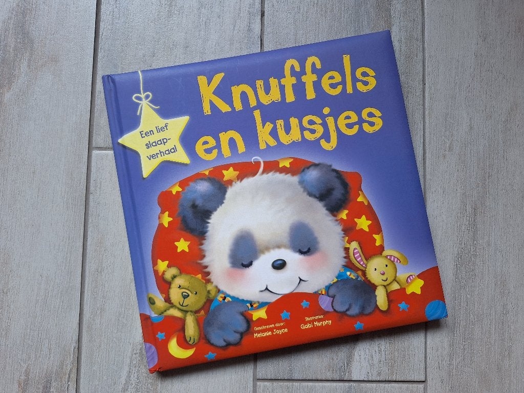 ✎ Boek knuffels en kusjes, Ophalen of Verzenden, Zo goed als nieuw