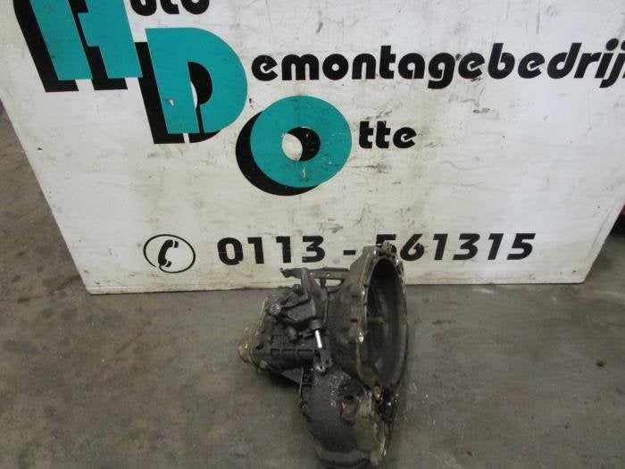 Versnellingsbak van een Opel Corsa (Corsa B 93-), Gebruikt, -, -, Opel