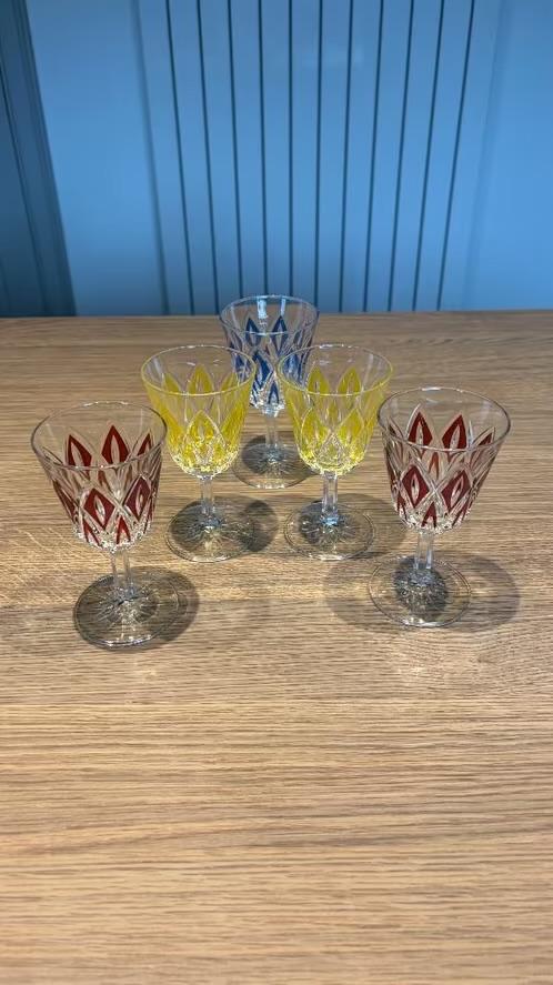 Verres à vin vintage, Enlèvement