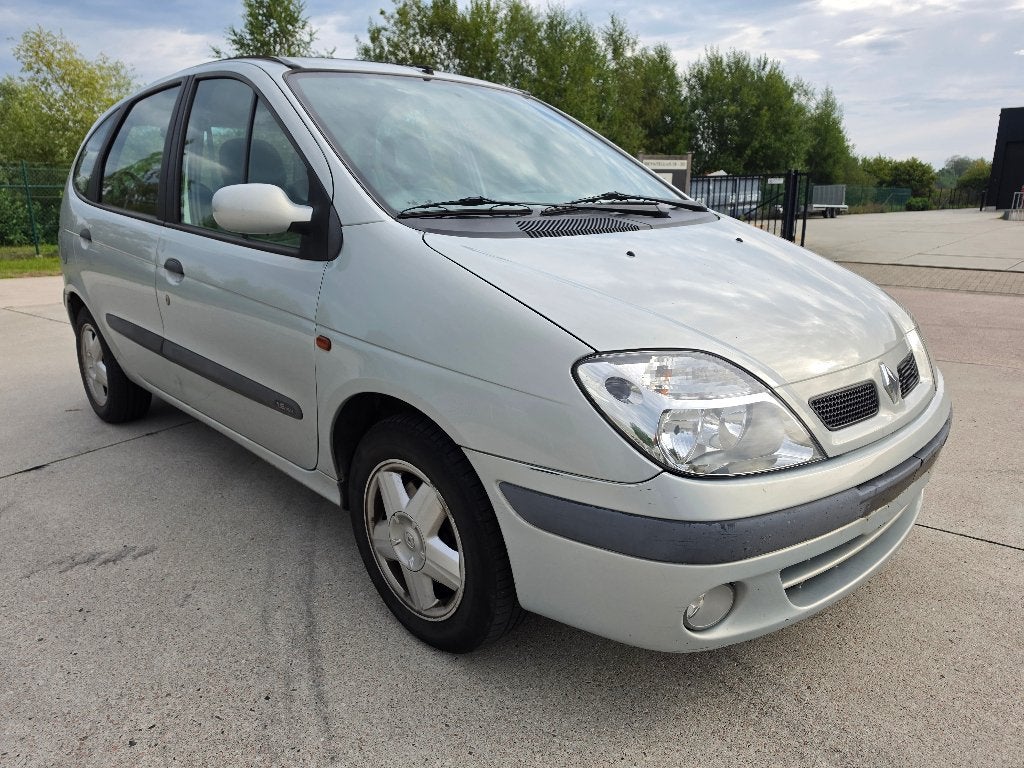 Renault Megane Scenic 1.6i Automaat Airco Gekeurd, Auto's, Renault, Automaat, Monovolume, Leder, Bedrijf