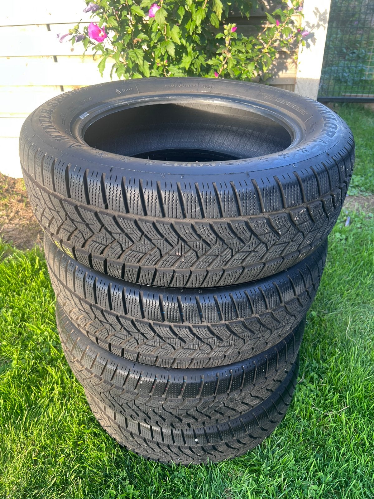 Set 4 Winterbanden Dunlop 215 60 R17 – Winter Sport 5 SUV, Autos : Pièces & Accessoires, Pneus & Jantes, Véhicule de tourisme