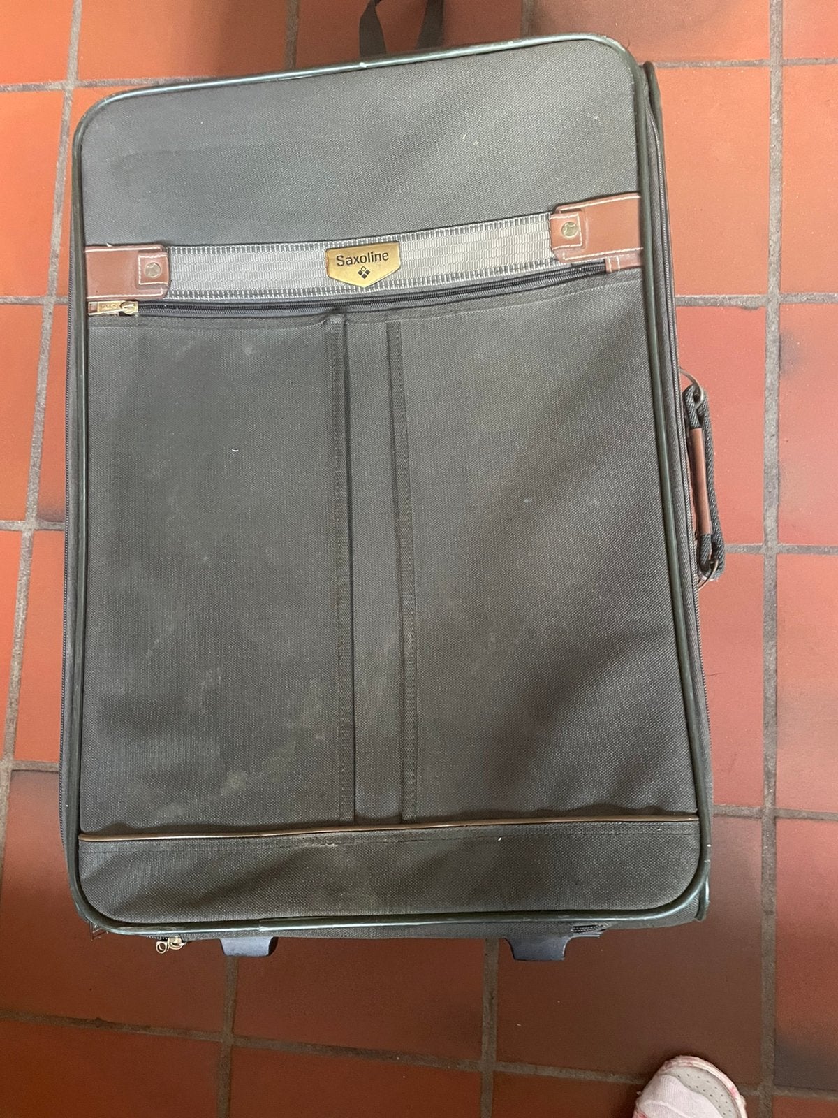 Ancienne valise saxoline, Enlèvement, Comme neuf