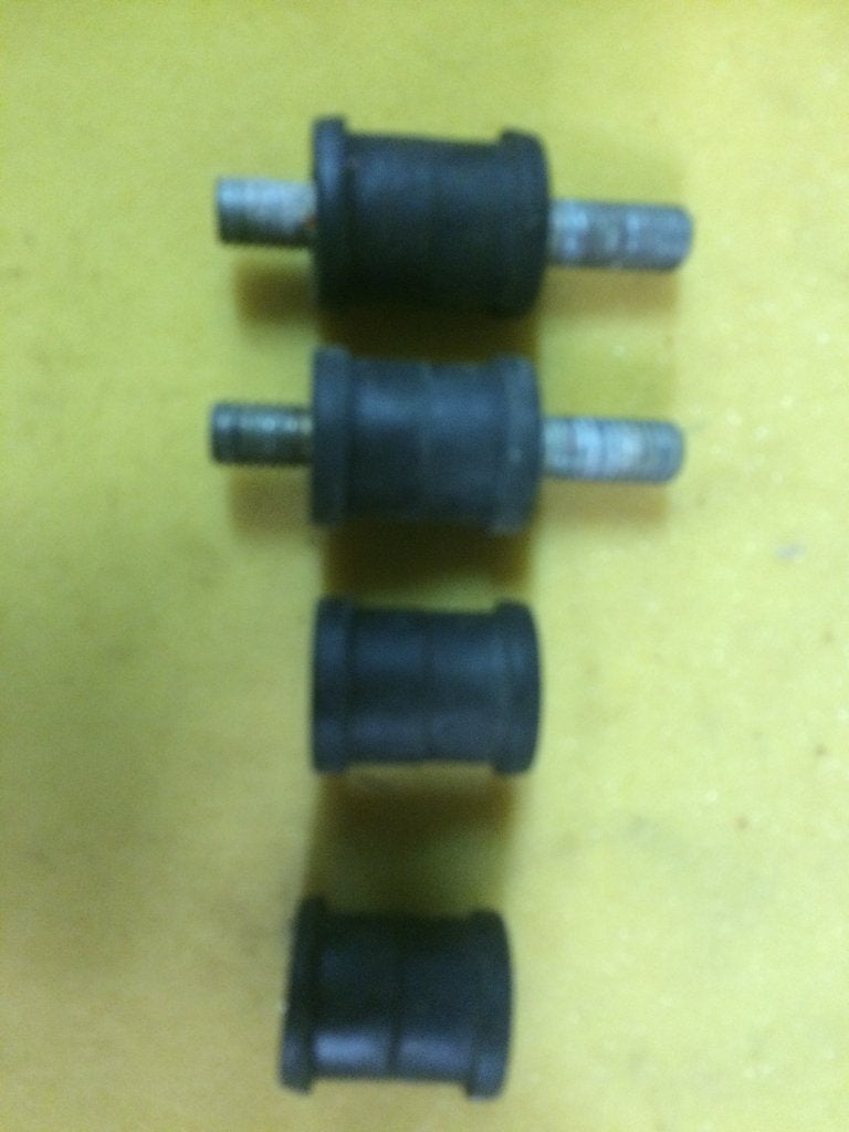 Harley rubber stuur mounting met bijhorende stalen bus, Motoren, Ophalen, Gebruikt