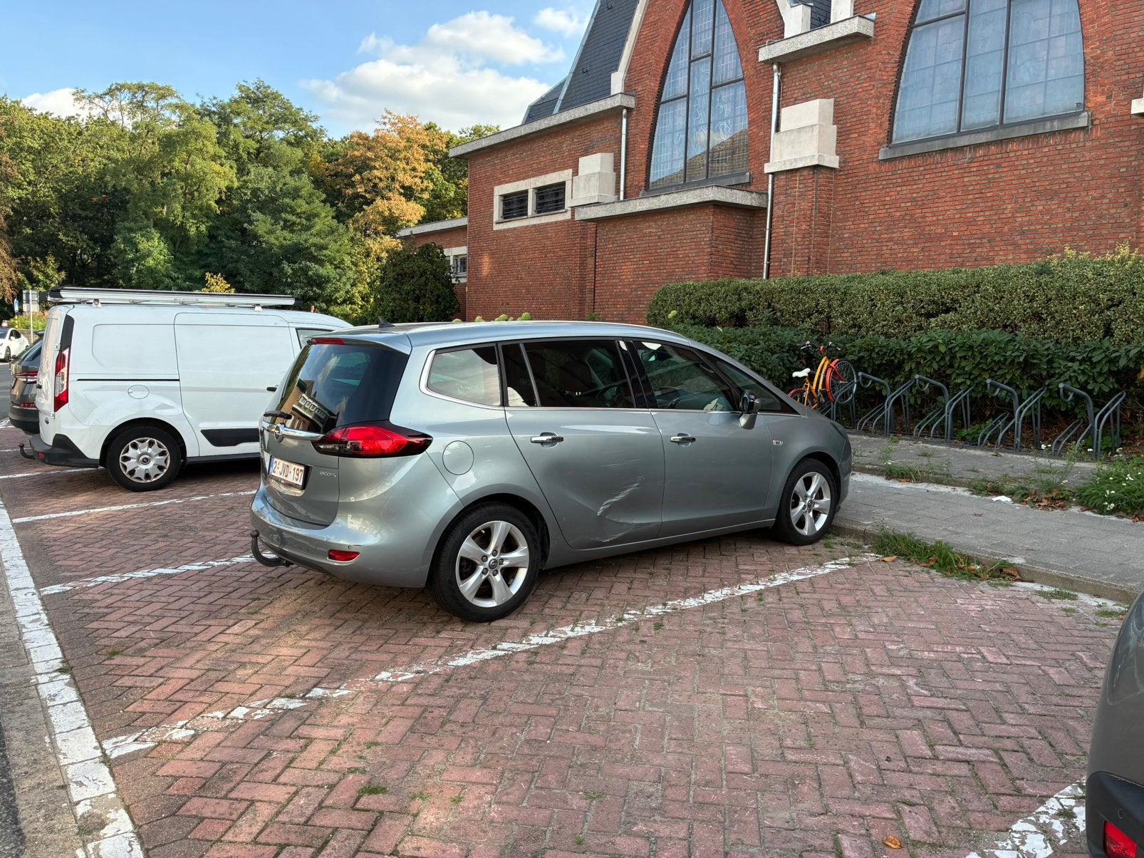 Opel Zafira Tourer 1.6cdti 132cv euro6b, Autos, Argent ou Gris, Achat, Euro 6, Boîte manuelle
