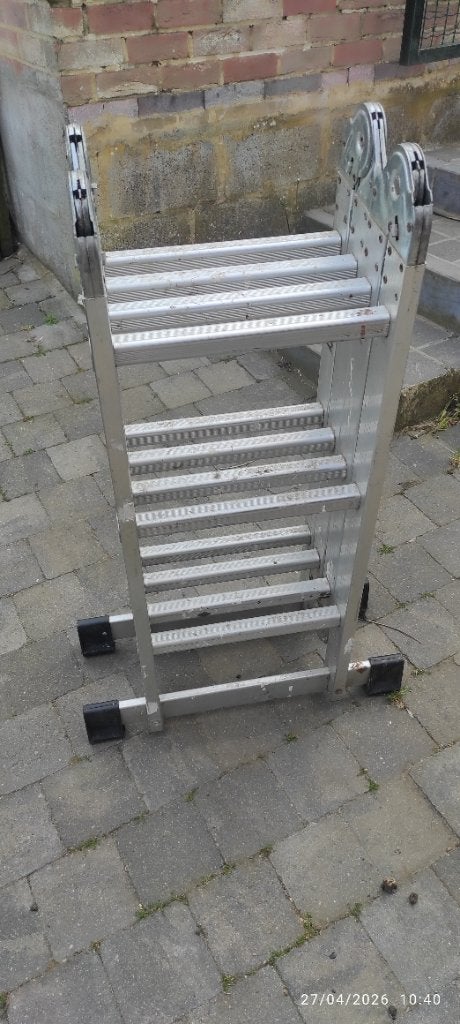 Échelle pliante, Bricolage & Construction, Échelles & Escaliers, 2 à 4 mètres, Pliable ou rétractable/escamotable, Comme neuf