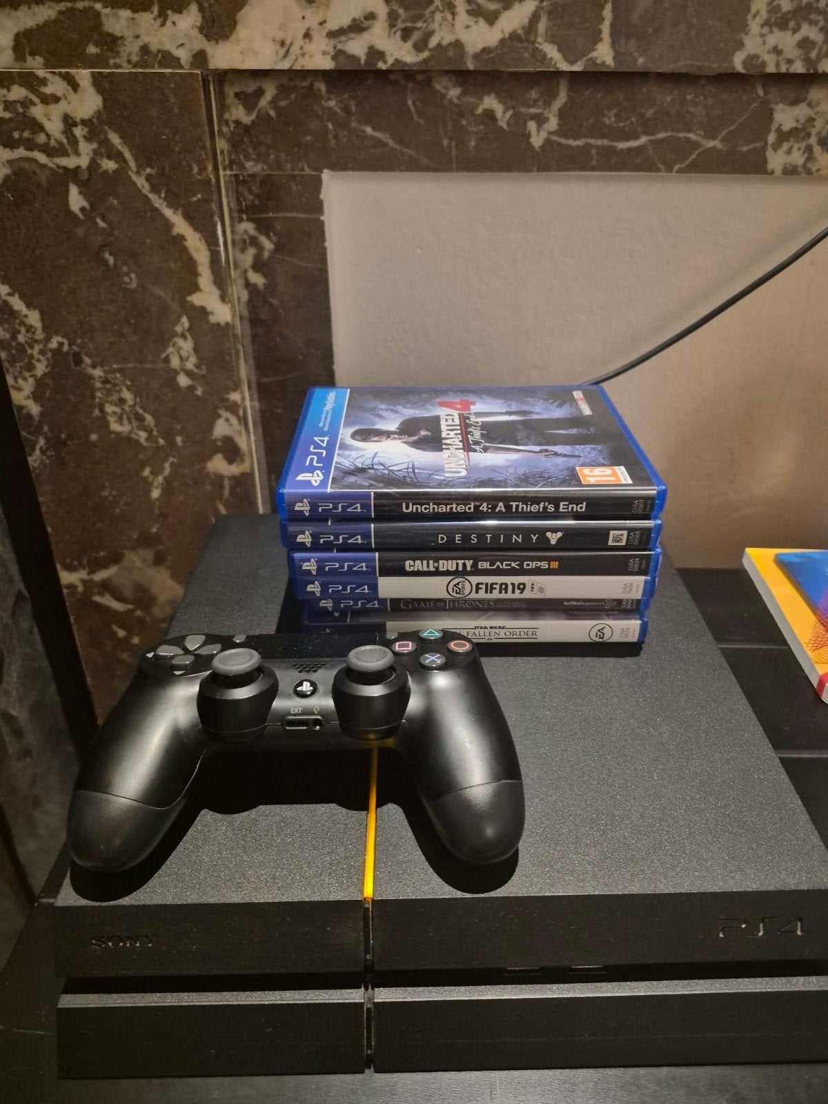 ps4 met games + cotrol, Games en Spelcomputers, Ophalen of Verzenden