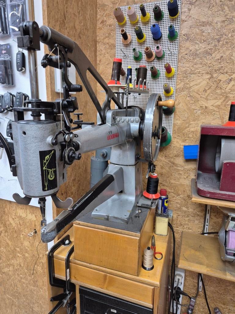 Schoenmaker machine Textima €650, Ophalen