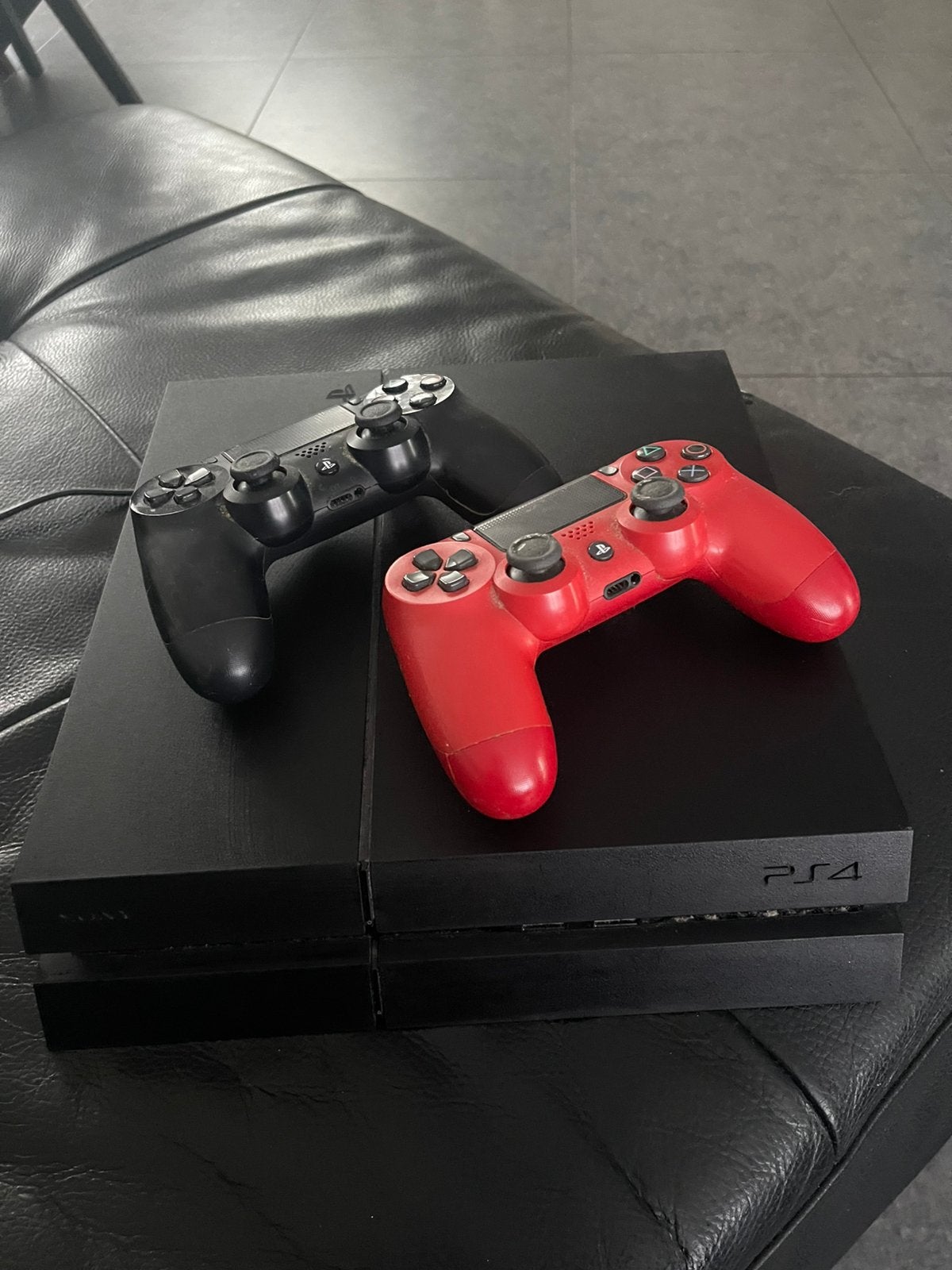PlayStation 4 et manette, Games en Spelcomputers, Spelcomputers | Sony PlayStation 4, Ophalen, Zo goed als nieuw, Met 2 controllers