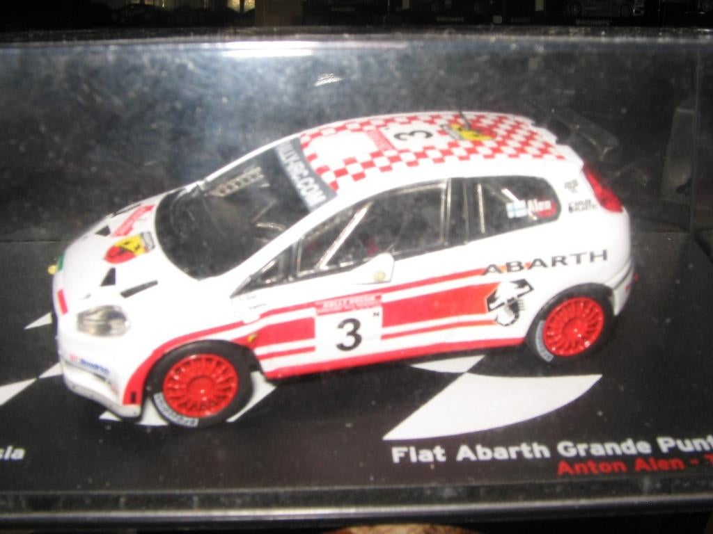 fiat rallywagens op 1/43, Enlèvement ou Envoi, Neuf, Voiture, Autres marques