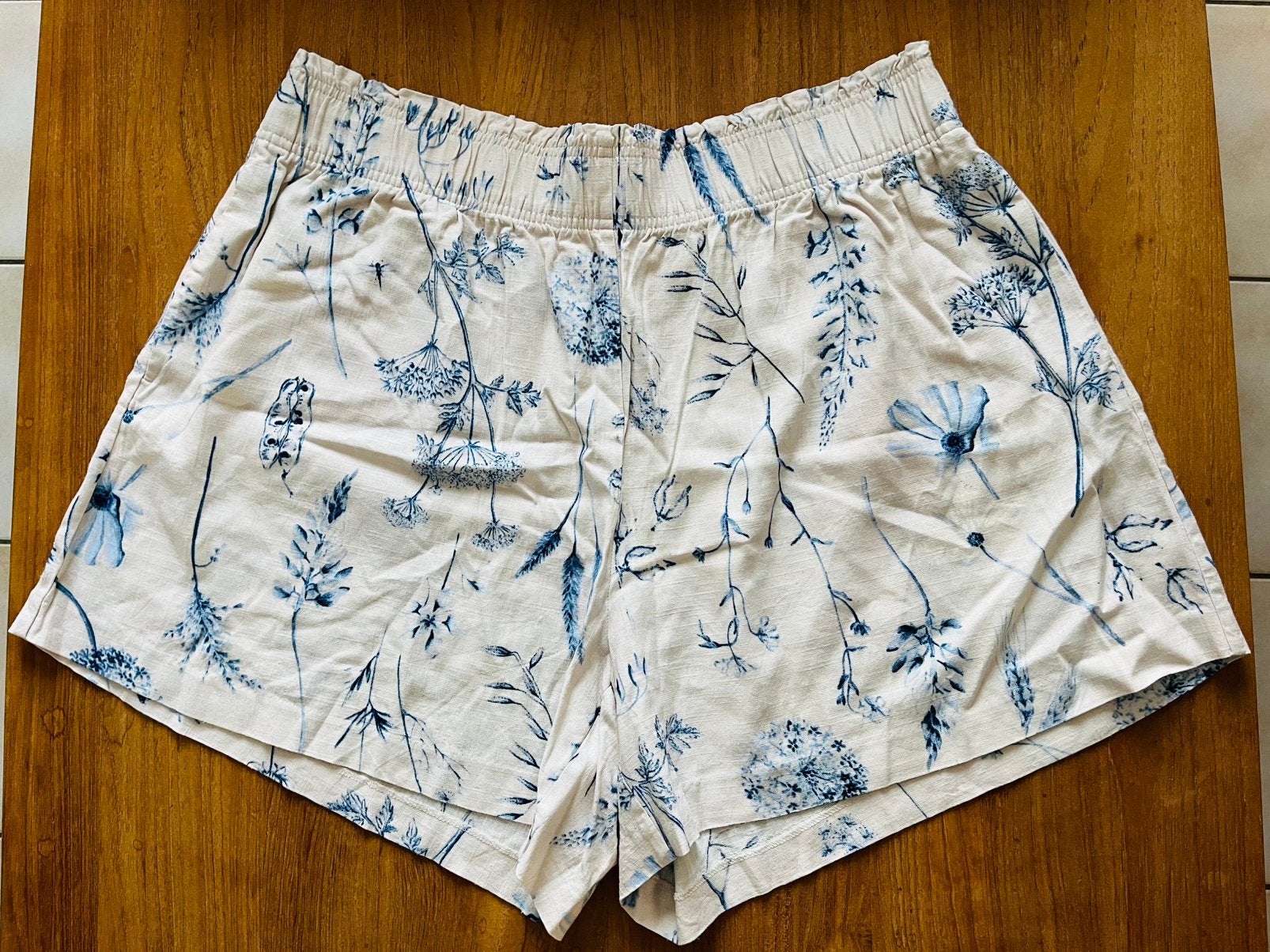 Nieuwe linnen short H&M maat XL, Kort, Beige, Maat 46/48 (XL) of groter, Nieuw