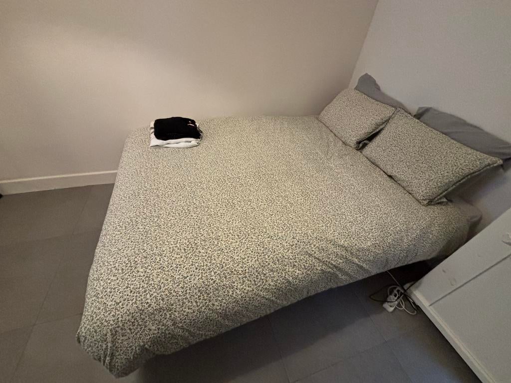 Boxspring 140 breed ., Enlèvement, Comme neuf
