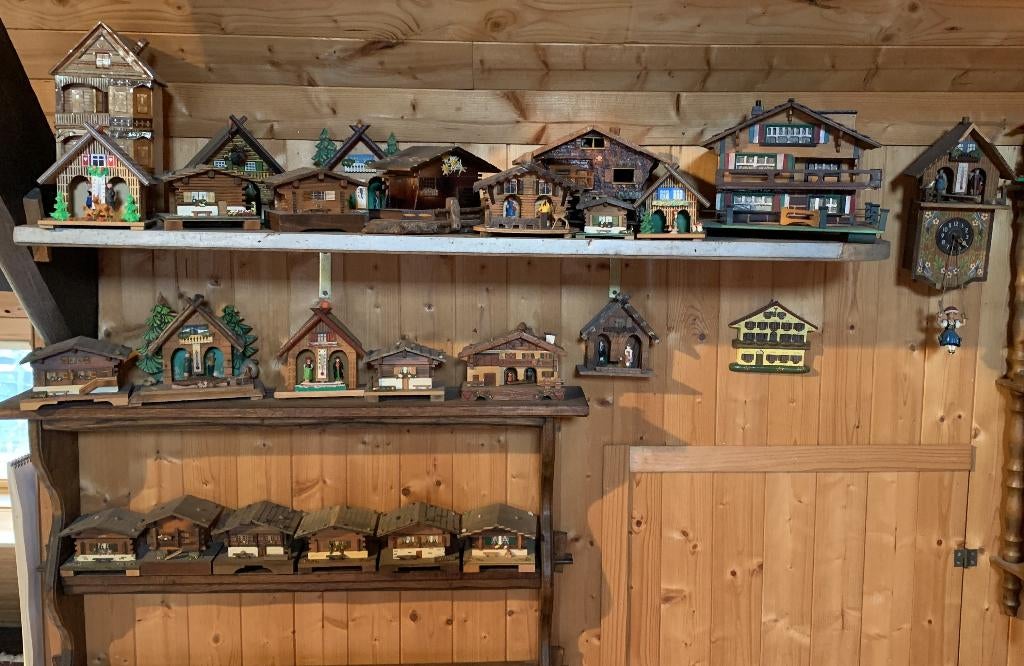 Weerhuisjes en klokjes, Ophalen