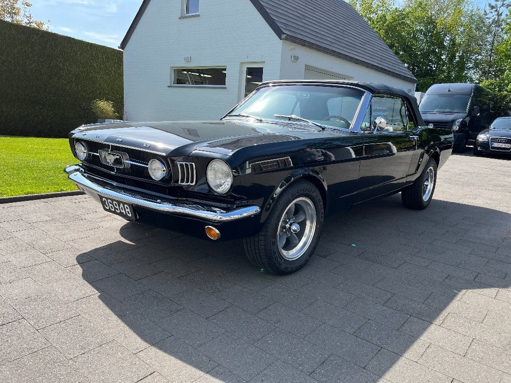FORD Mustang Cabrio uit 1965 nieuw, Auto's, Ford USA, Particulier, Mustang, Benzine, Cabriolet, 2 deurs, Automaat, Zwart, Zwart