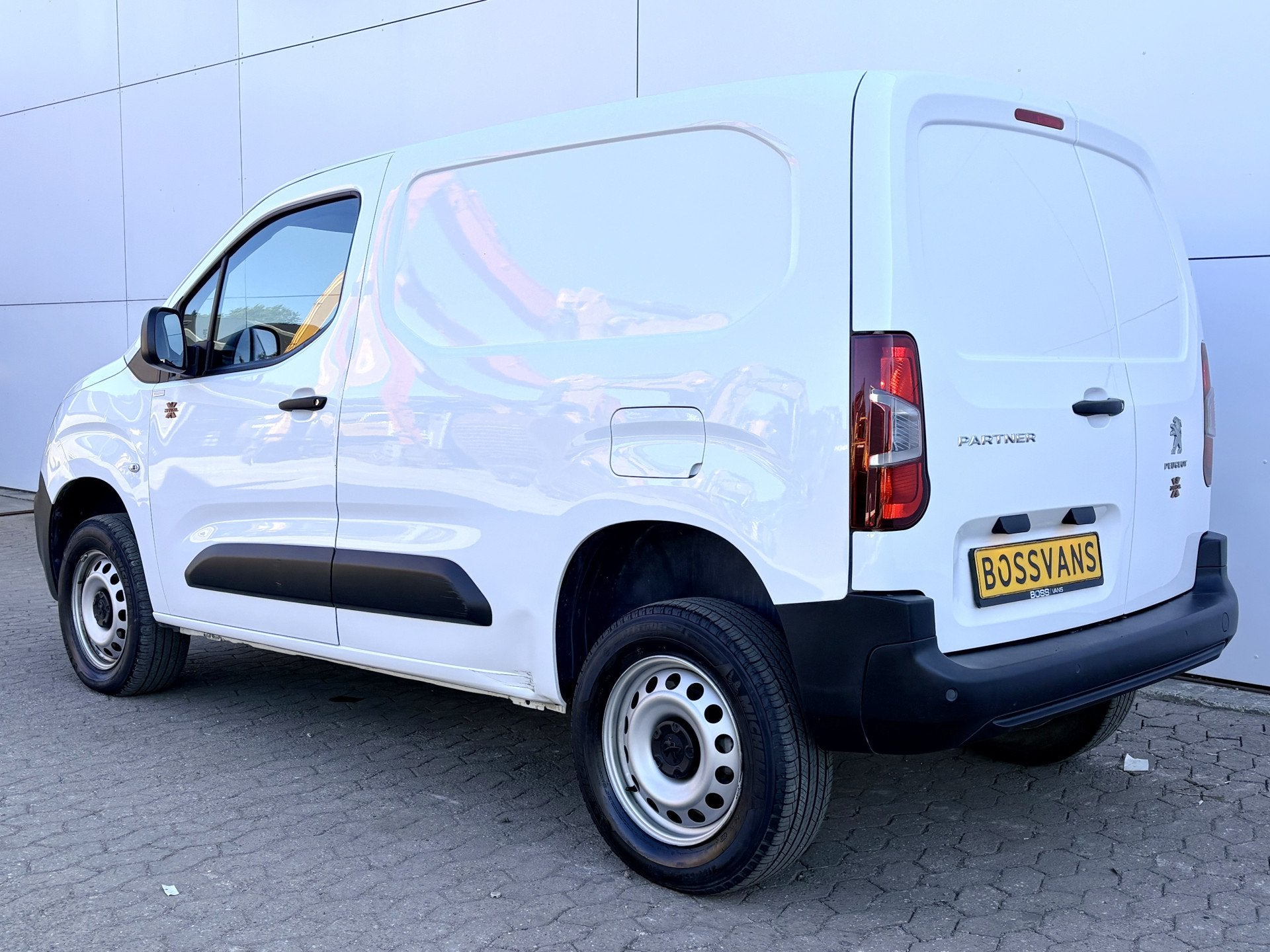 Peugeot Partner 1.5 HDI Dangel 4x4 131PK 4WD AWD Carplay Air, Auto's, Stof, Gebruikt, Zwart, 4 cilinders