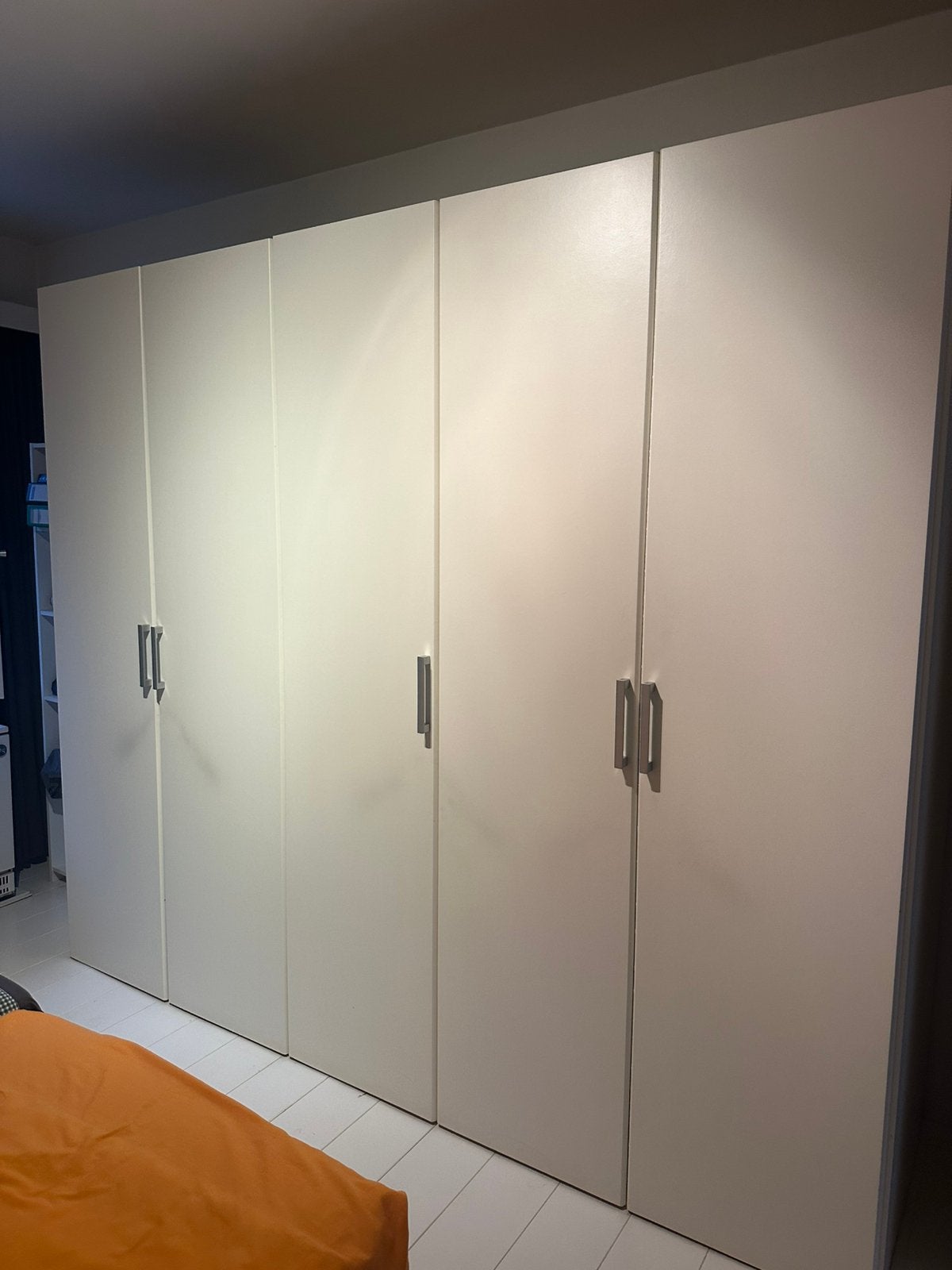 Grote en ruime kleerkast, Huis en Inrichting, Ophalen, Zo goed als nieuw
