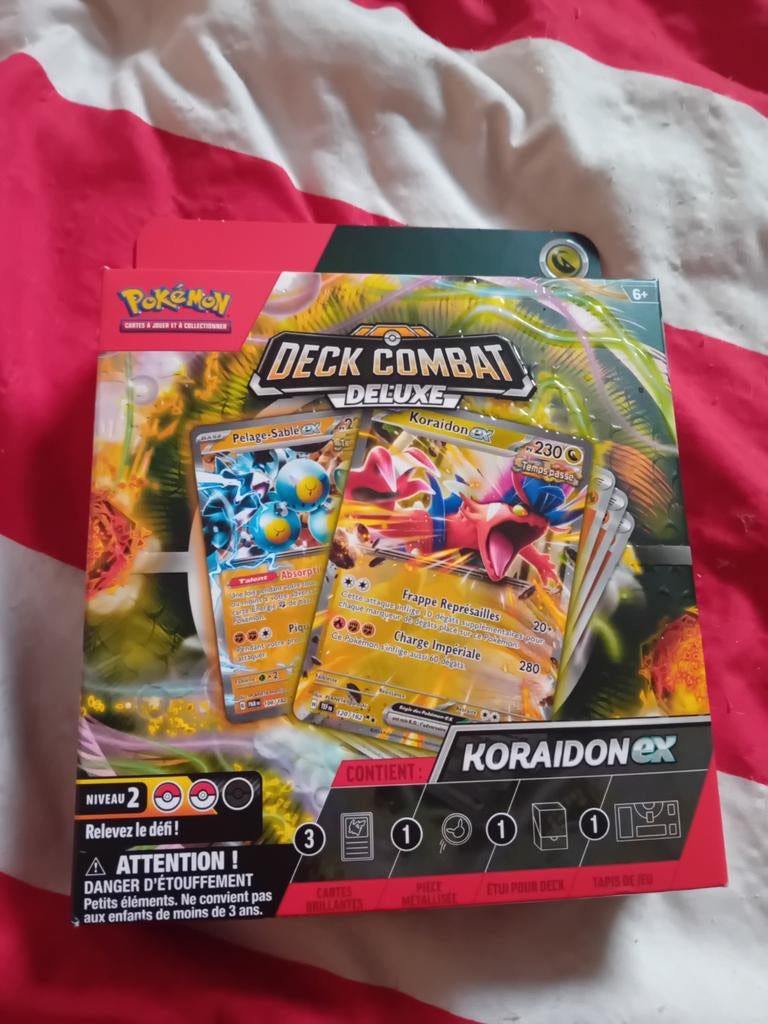Deck combat de luxe pokemon koraidon
