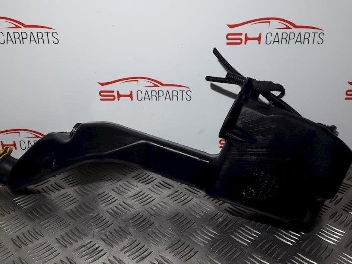 Ruitensproeiertank voor van een Opel Corsa, Gebruikt, -, -, Opel