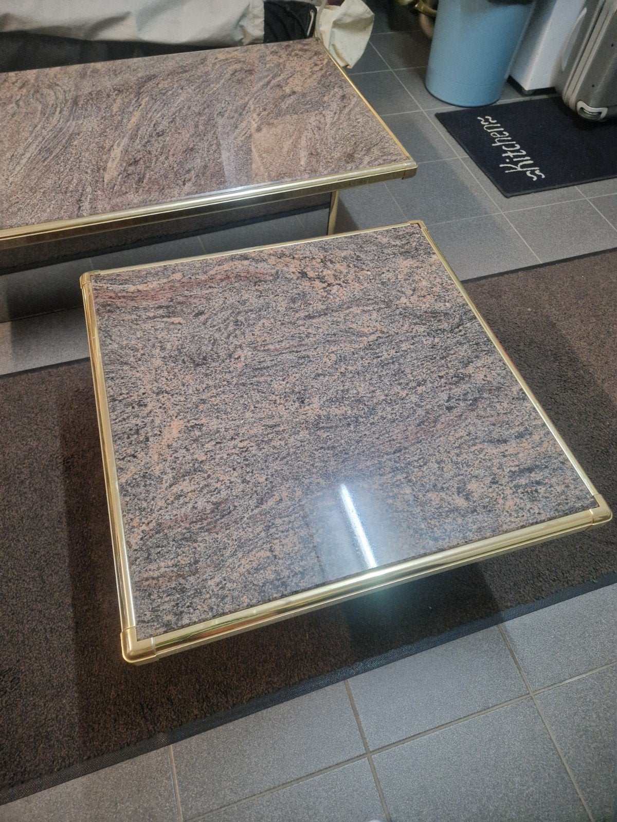 salon tafel, Ophalen