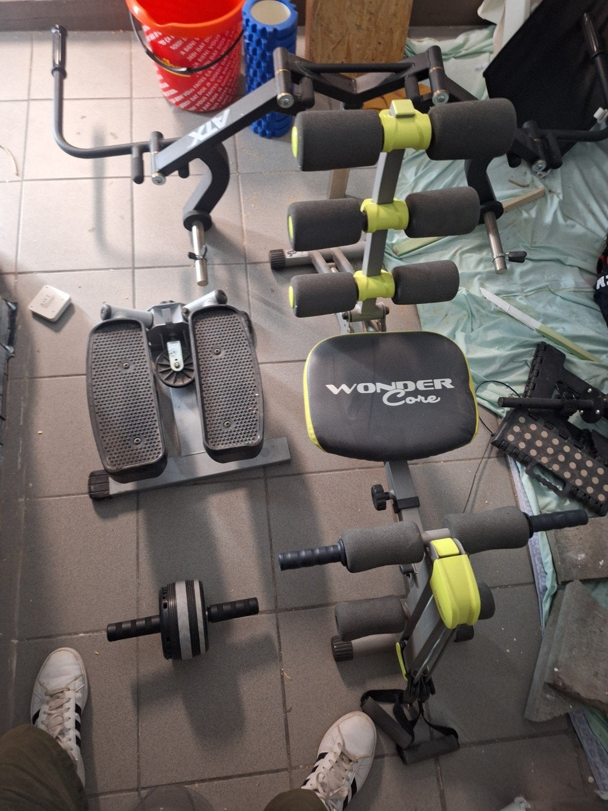 Allerlei te koop. Alles nog in goede staat, Ophalen