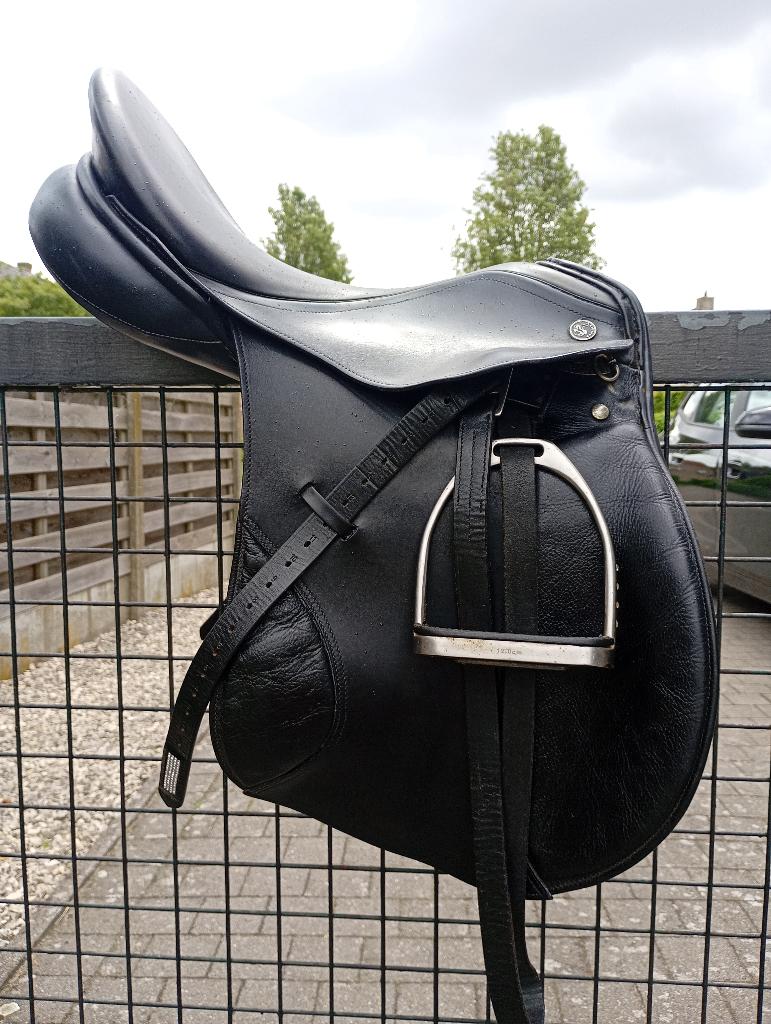 Kieffer Garmish veelzijdigheidszadel, Dieren en Toebehoren, Paarden en Pony's | Zadels, Ophalen, Gebruikt, Overige soorten