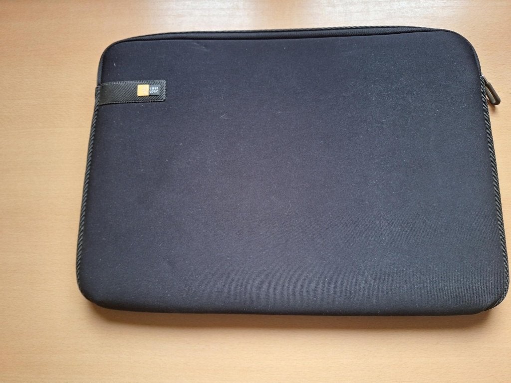 Laptophoes (Case logic), Computers en Software, Ophalen of Verzenden, 17 inch of meer, Zo goed als nieuw, Case logic