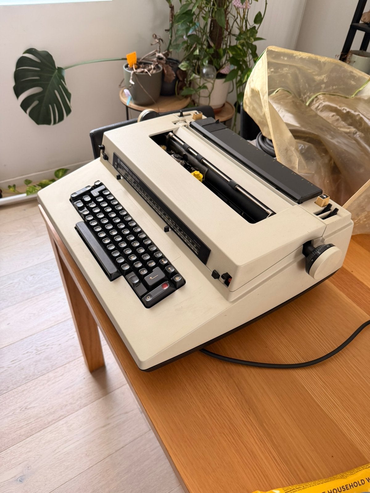Hermes Precisa International elektrische schrijfmachine, Diversen, Typemachines, Ophalen, Zo goed als nieuw