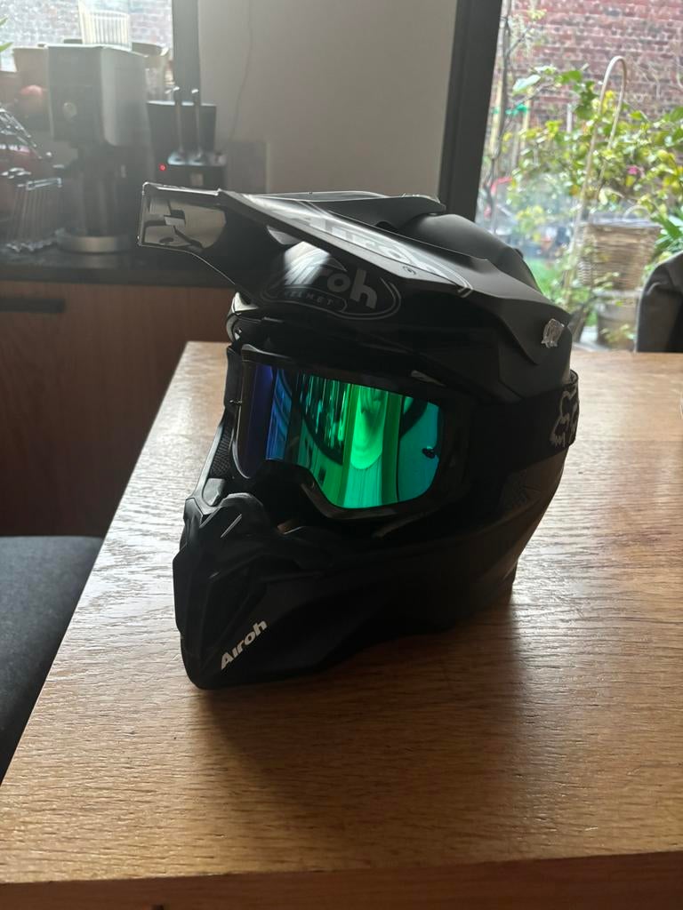 Airoh helm brommer, Ophalen, Zo goed als nieuw