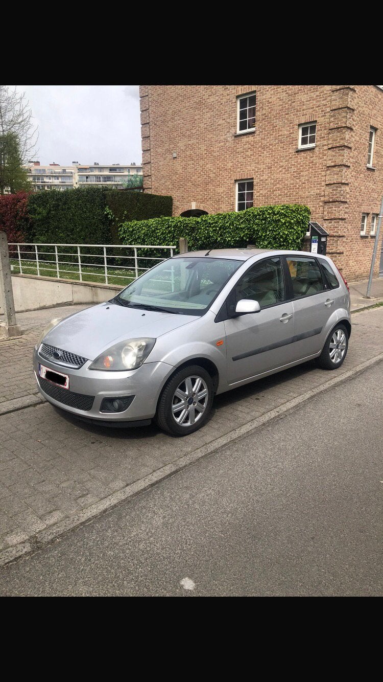 Ford fiesta 1.4 TDCI 40000 km Clima Euro 4 Carpass, Auto's, Ford, Particulier, Fiësta, Diesel, Euro 4, 5 deurs, Handgeschakeld