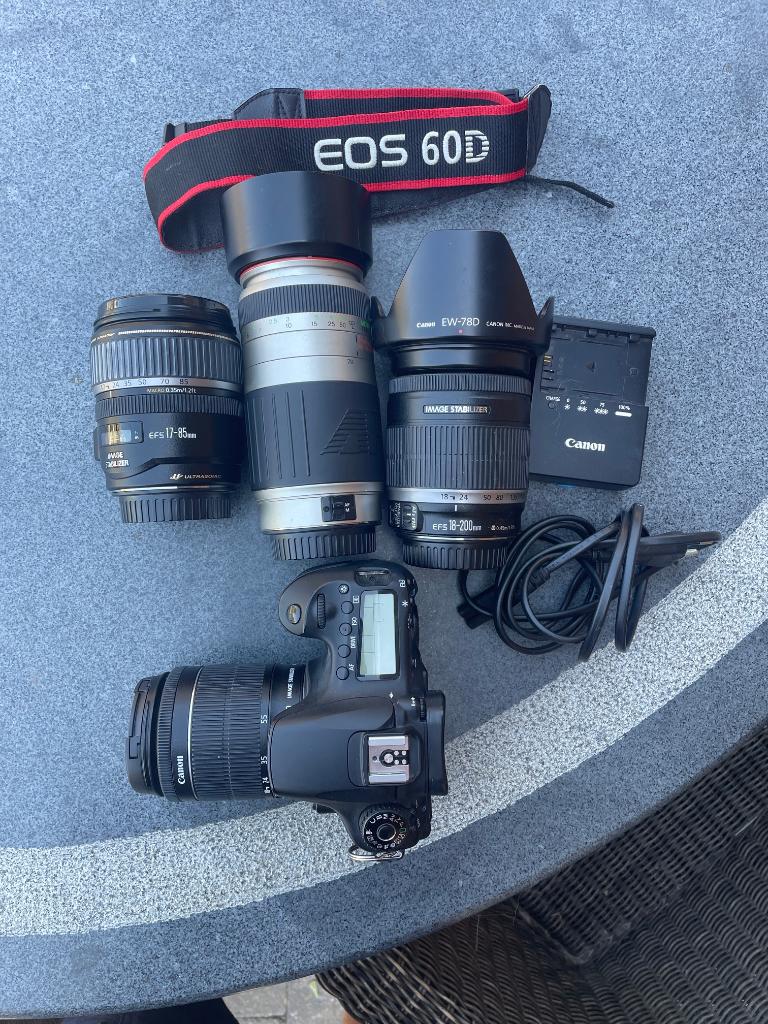CANON CAMERA 60D, Audio, Tv en Foto, Fotocamera's Digitaal, Ophalen of Verzenden, Canon
