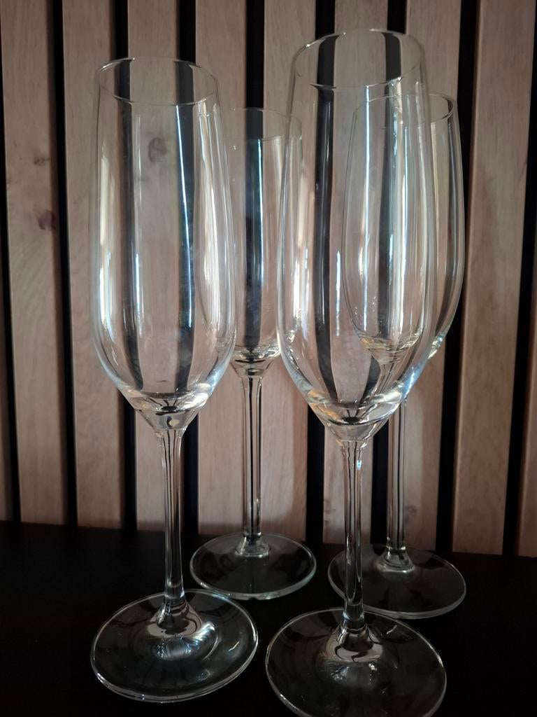 4 cava glazen, Ophalen of Verzenden