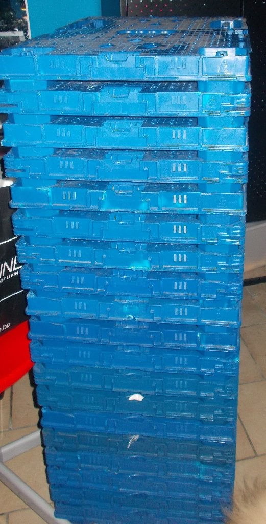 19 palettes de stockage en plastique rigide de couleur bleue, Bricolage & Construction, Enlèvement, Utilisé, Autres types