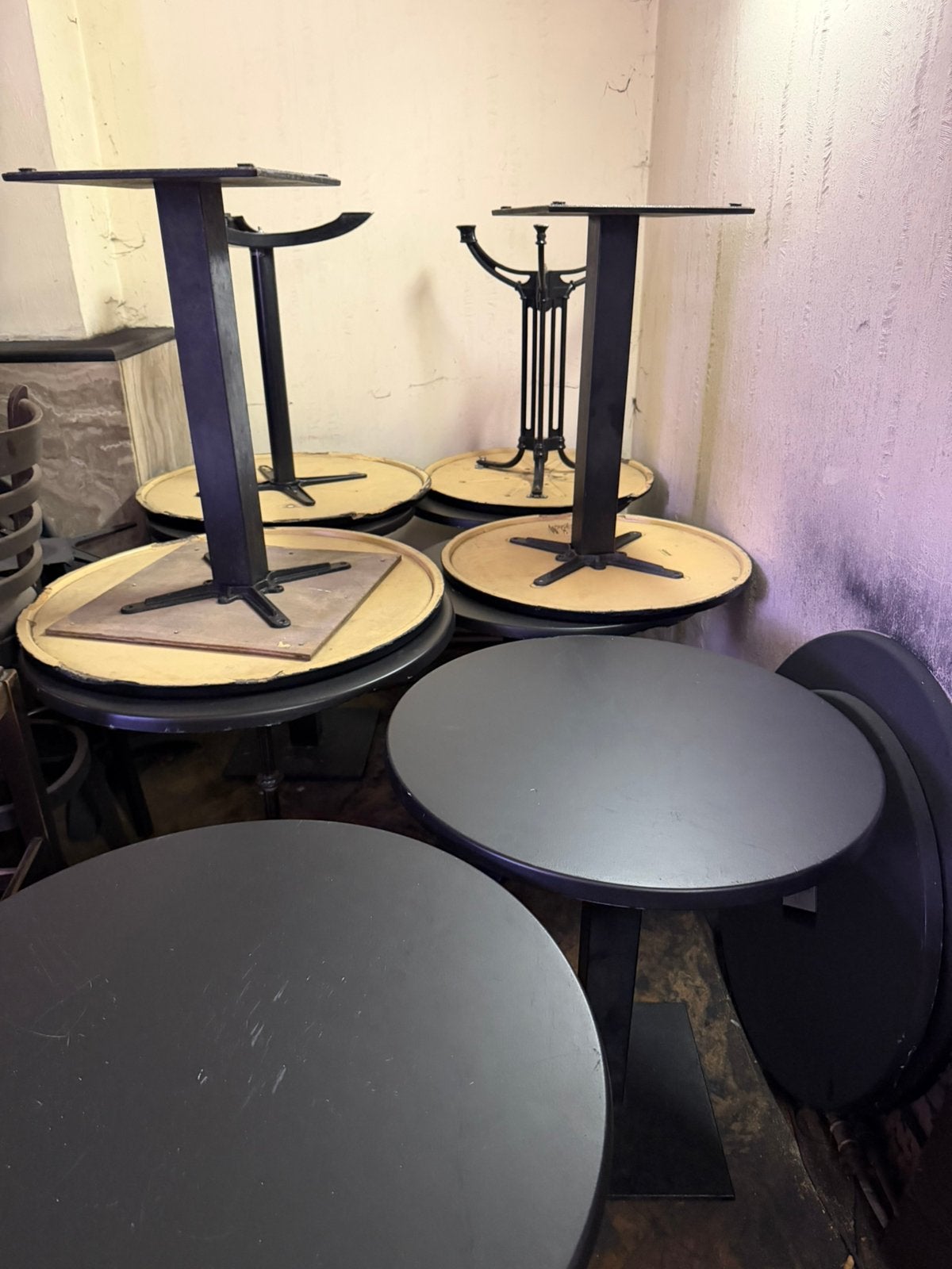 Partij horeca tafels, tafelpoten & Werzalit bladen, Ophalen, Gebruikt, Meubilair