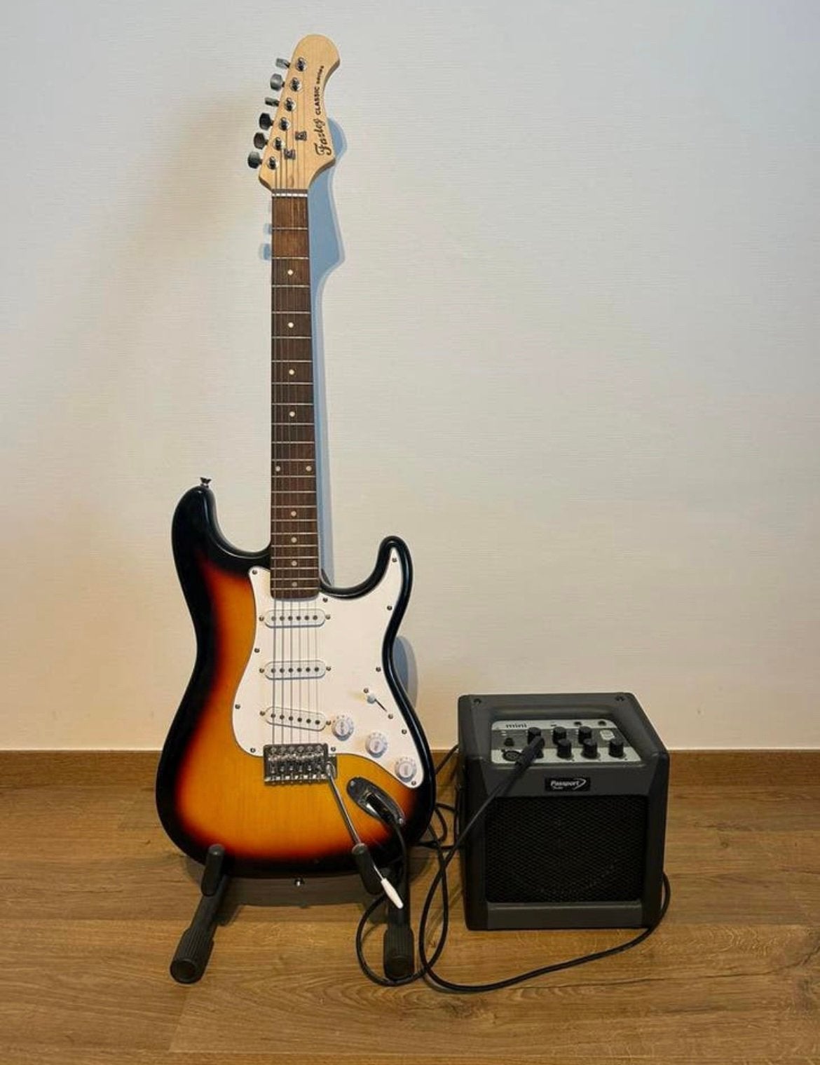 Elektrische gitaar en versterker, Ophalen, Zo goed als nieuw