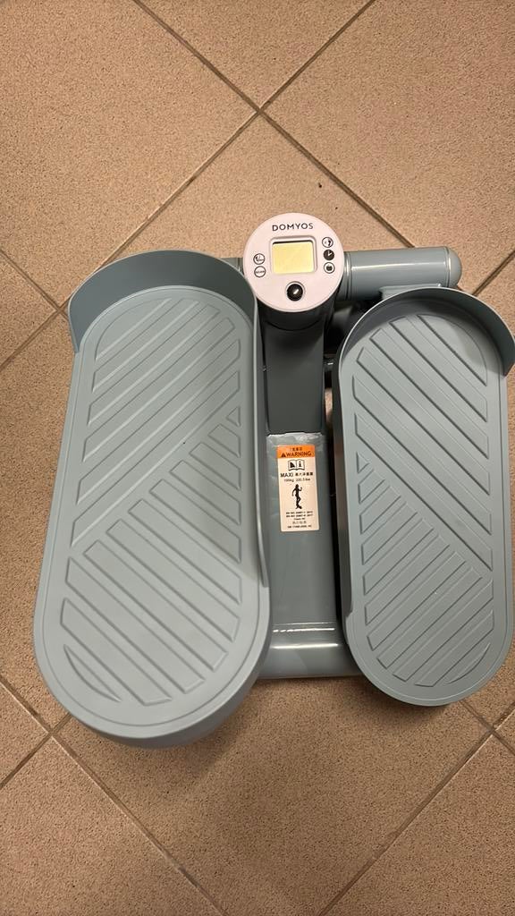 Domyos stepper decathlon, Enlèvement, Comme neuf
