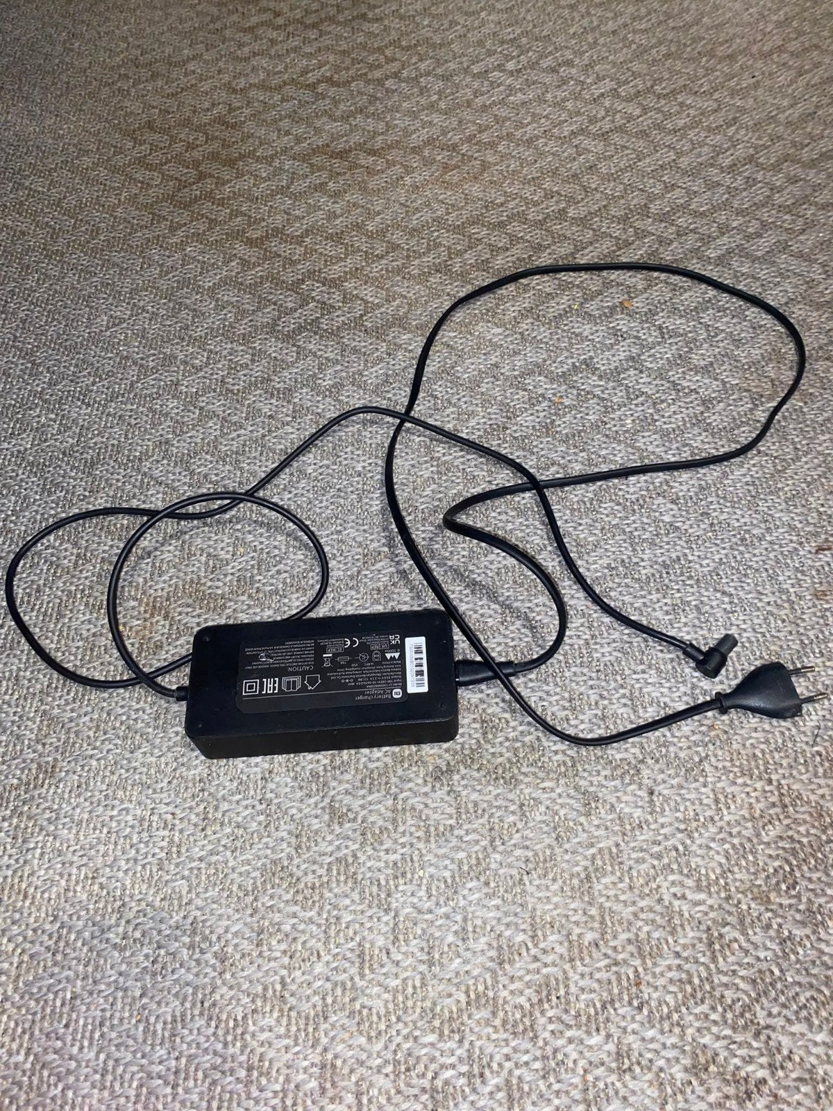 Chargeur trottinette xiaomi ultra 4, Vélos & Vélomoteurs