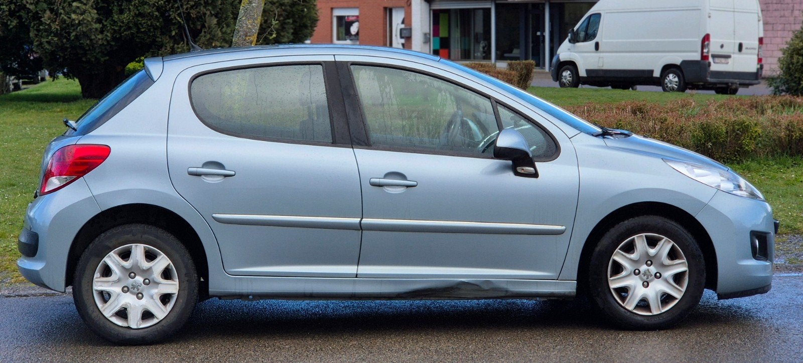Peugeot 207 14ess 2011 145000km clima ctok 3300€, Euro 5, Boîte manuelle, 5 portes, Particulier