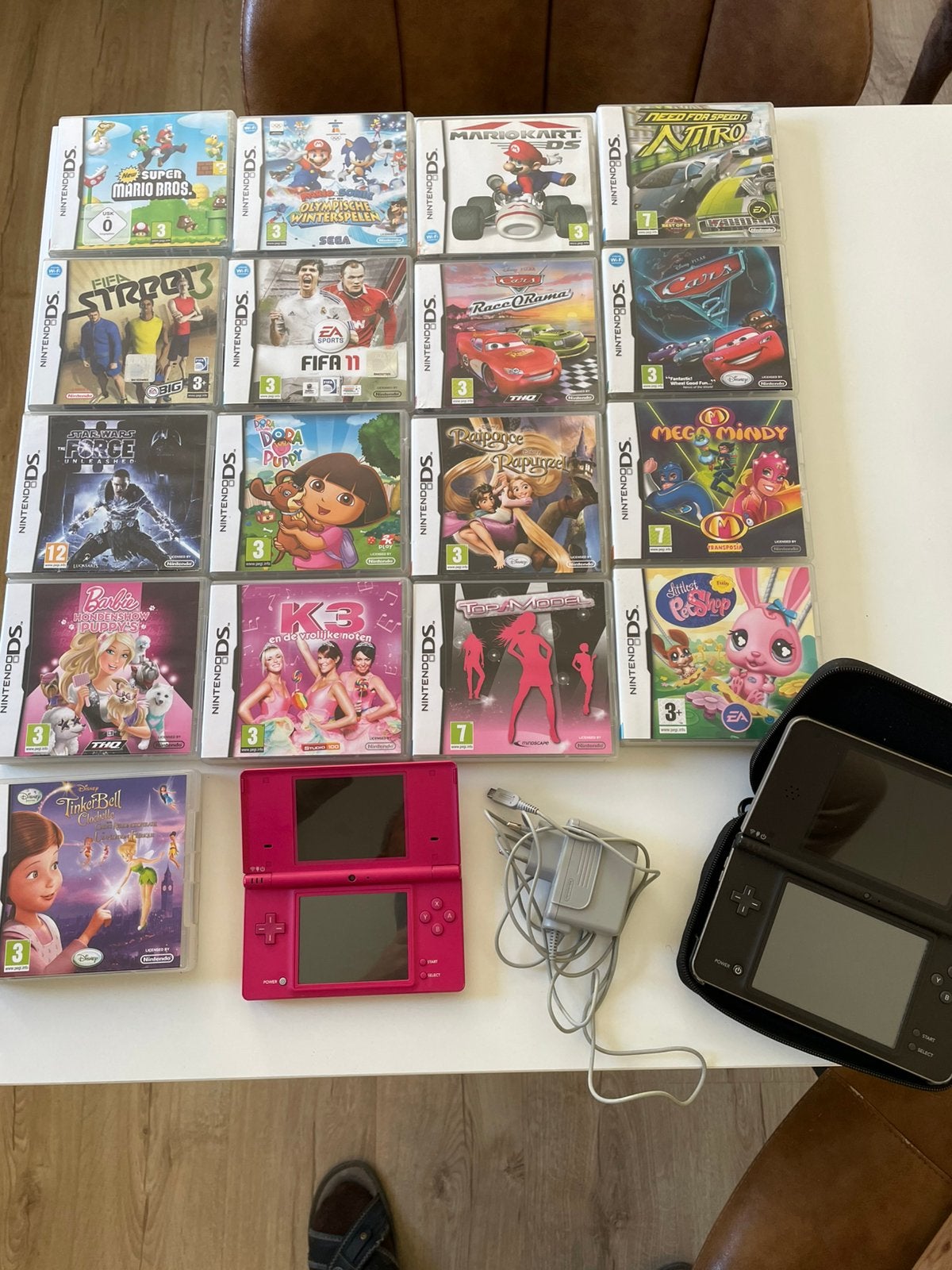 Nintendo dsi en 17 games, Games en Spelcomputers, Ophalen, Gebruikt, Roze, Dsi