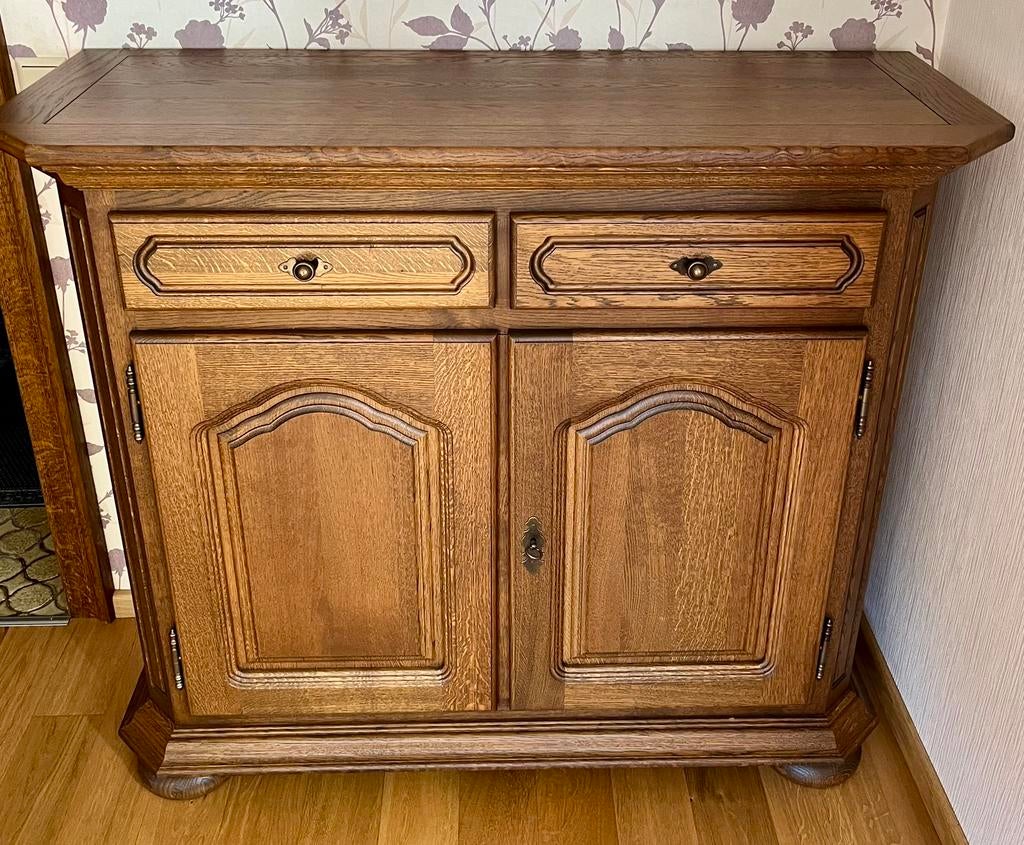 Buffet haut en chêne massif – état comme neuf – 116 cm, Maison & Meubles, Armoires | Mobilier de télévision, Comme neuf, 100 à 150 cm