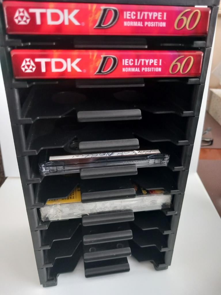 RACK POUR 10 CASSETTES