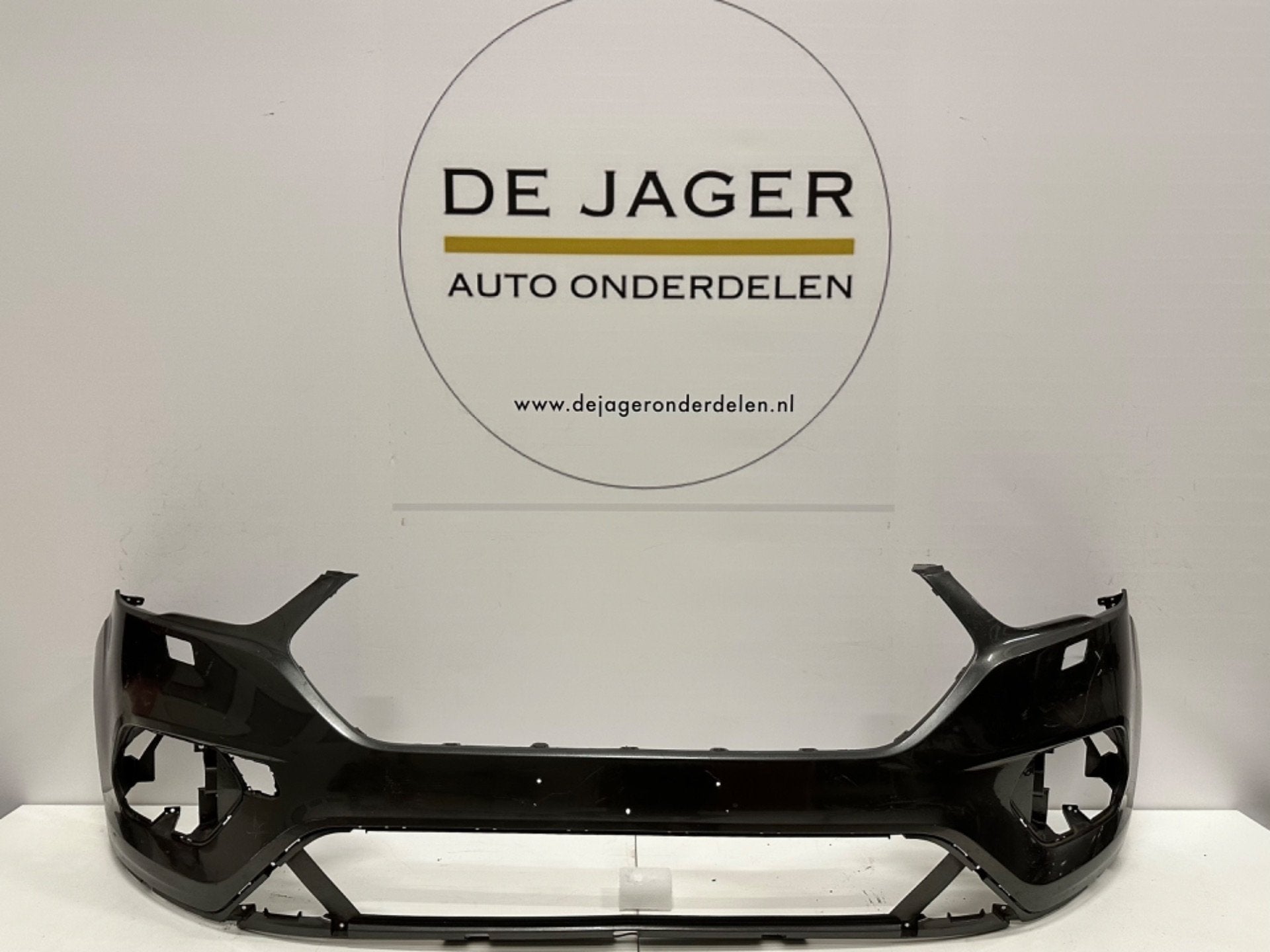 FORD KUGA ESCAPE FACELIFT PARE-CHOCS AVANT GV44-ST17K819, Pare-chocs, Info@ford.com, Ford Motor Company, American Road 1
48126  Dearborn