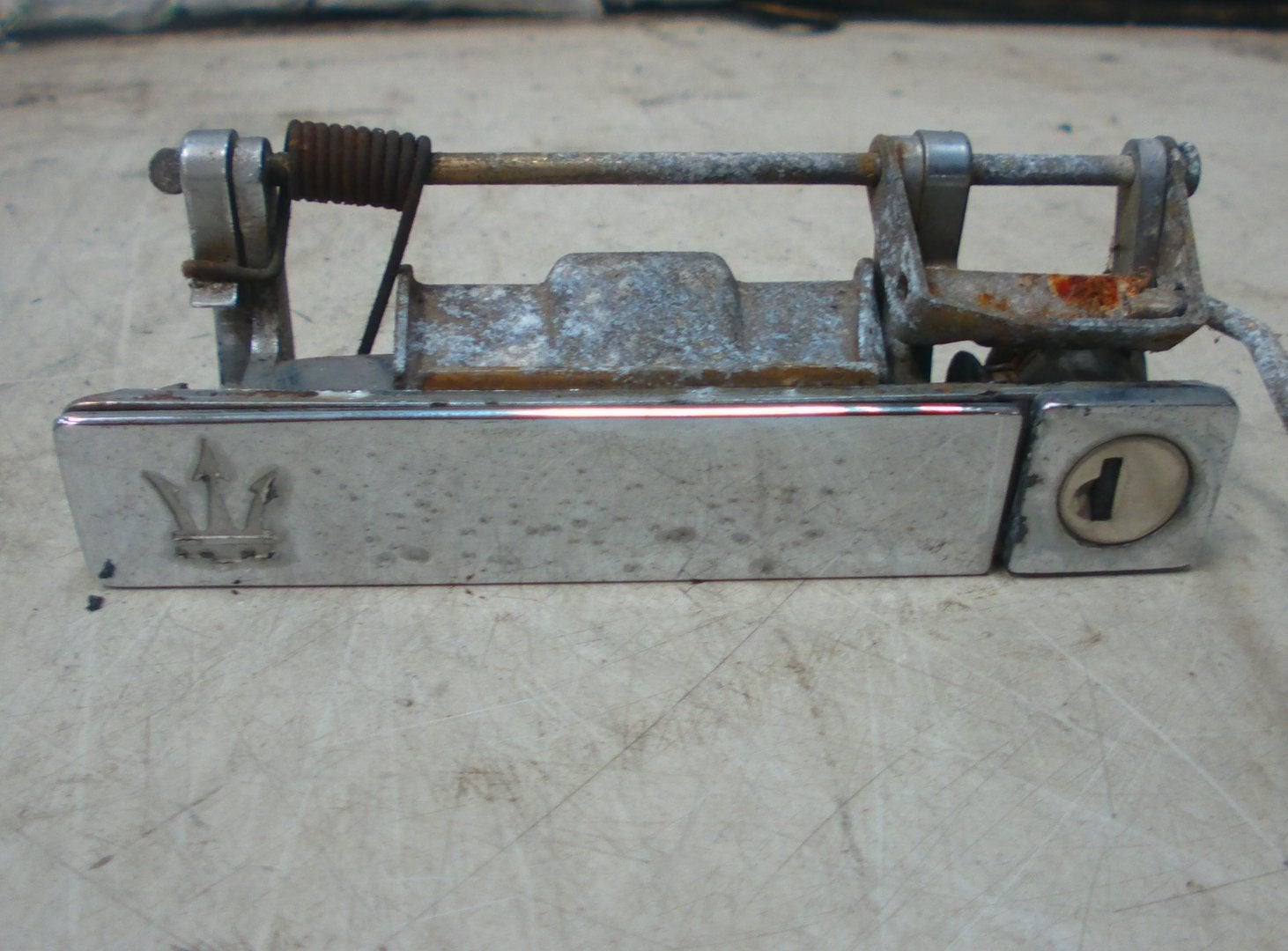 klink buiten links maserati 222e 1985, Gebruikt, -, Deur, -