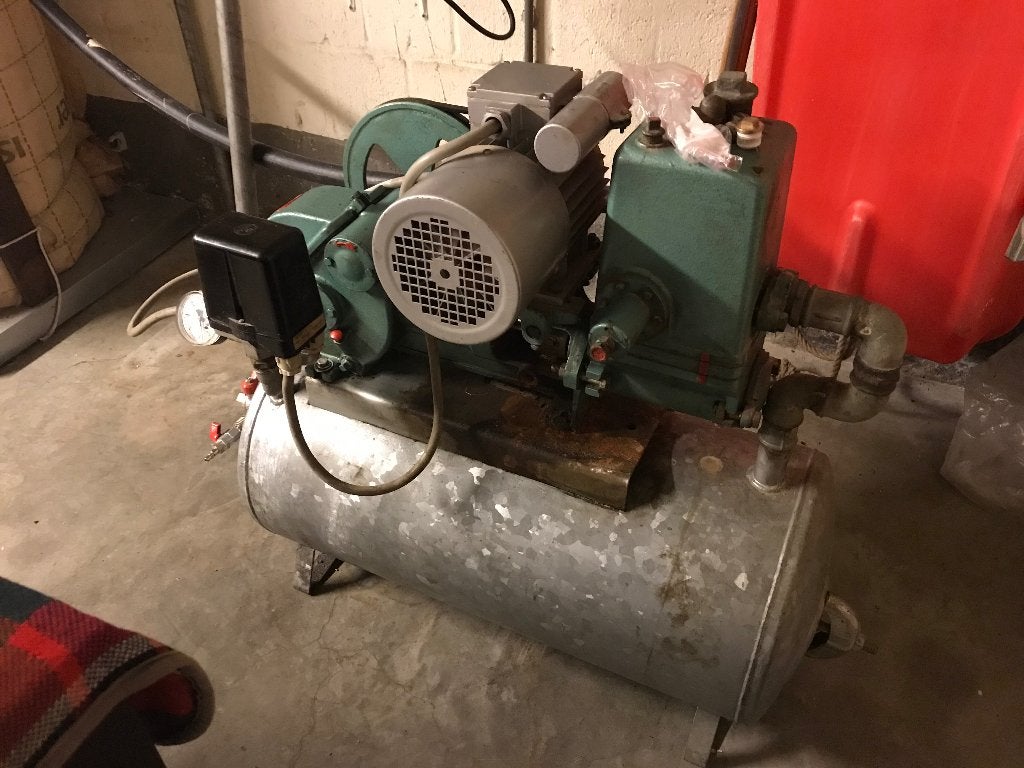 Zuigerpomp traagwerkend., Ophalen, Elektrisch
