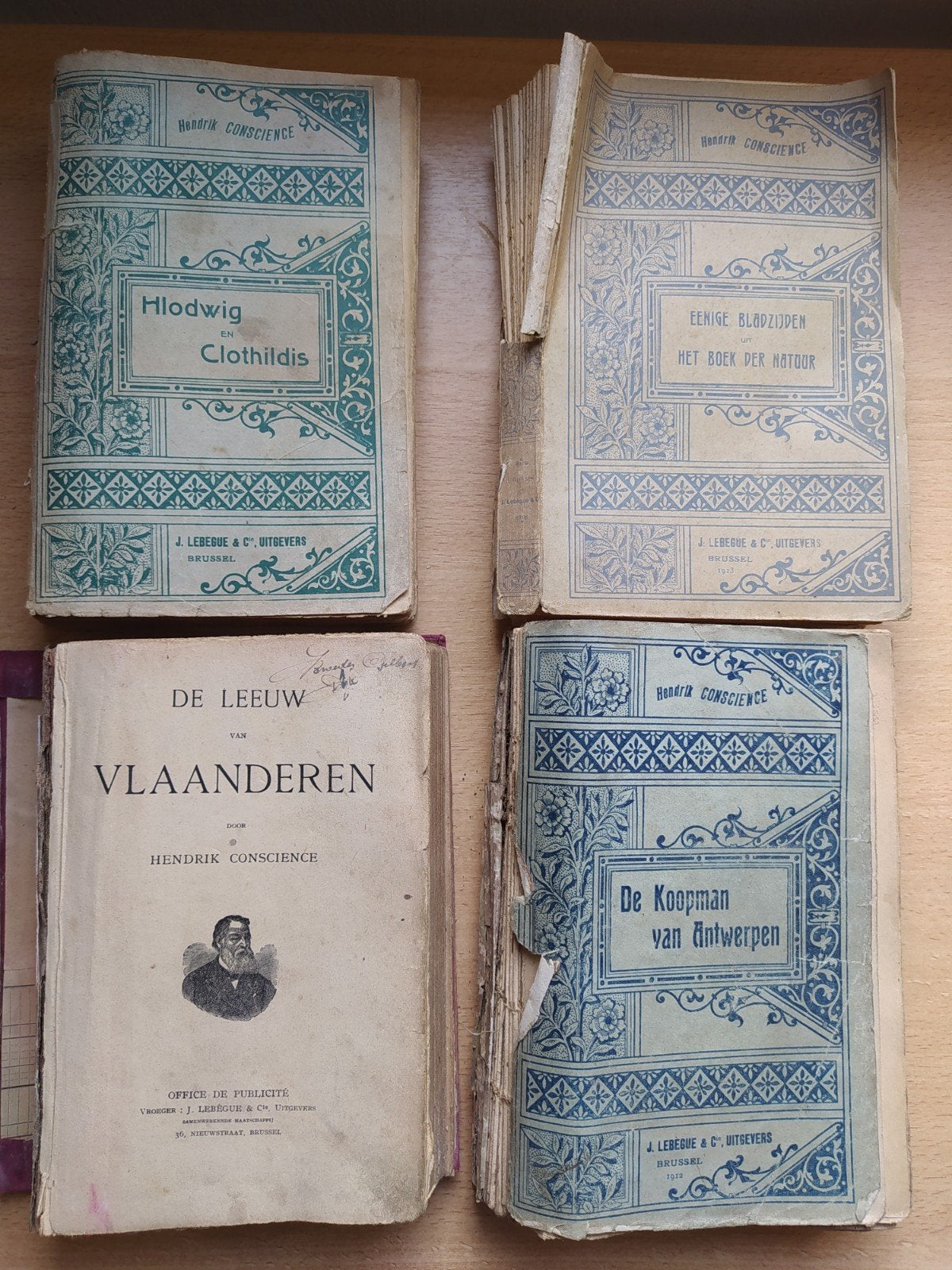 Hendrik Conscience: antieke boeken

J. Lebègue & Cie uitgeve, Antiek en Kunst, Antiek | Boeken en Manuscripten, Ophalen of Verzenden