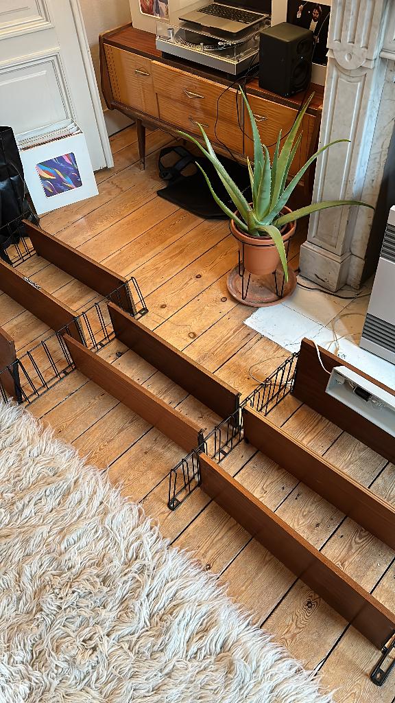 Tomado string wandplank rek / tek wood met lamp, Huis en Inrichting, Ophalen, Gebruikt