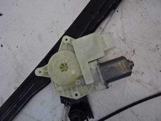 MOTEUR LEVE VITRE ELECTRIQUE AVANT GAUCHE (9678189880), Utilisé, Avant, Peugeot