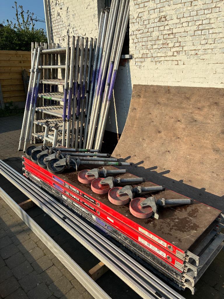 Rolstelling altrex tot 13.5m werkhoogte!, Enlèvement, Comme neuf, Échafaudage fixe ou roulant, 5 mètres de hauteur ou plus
