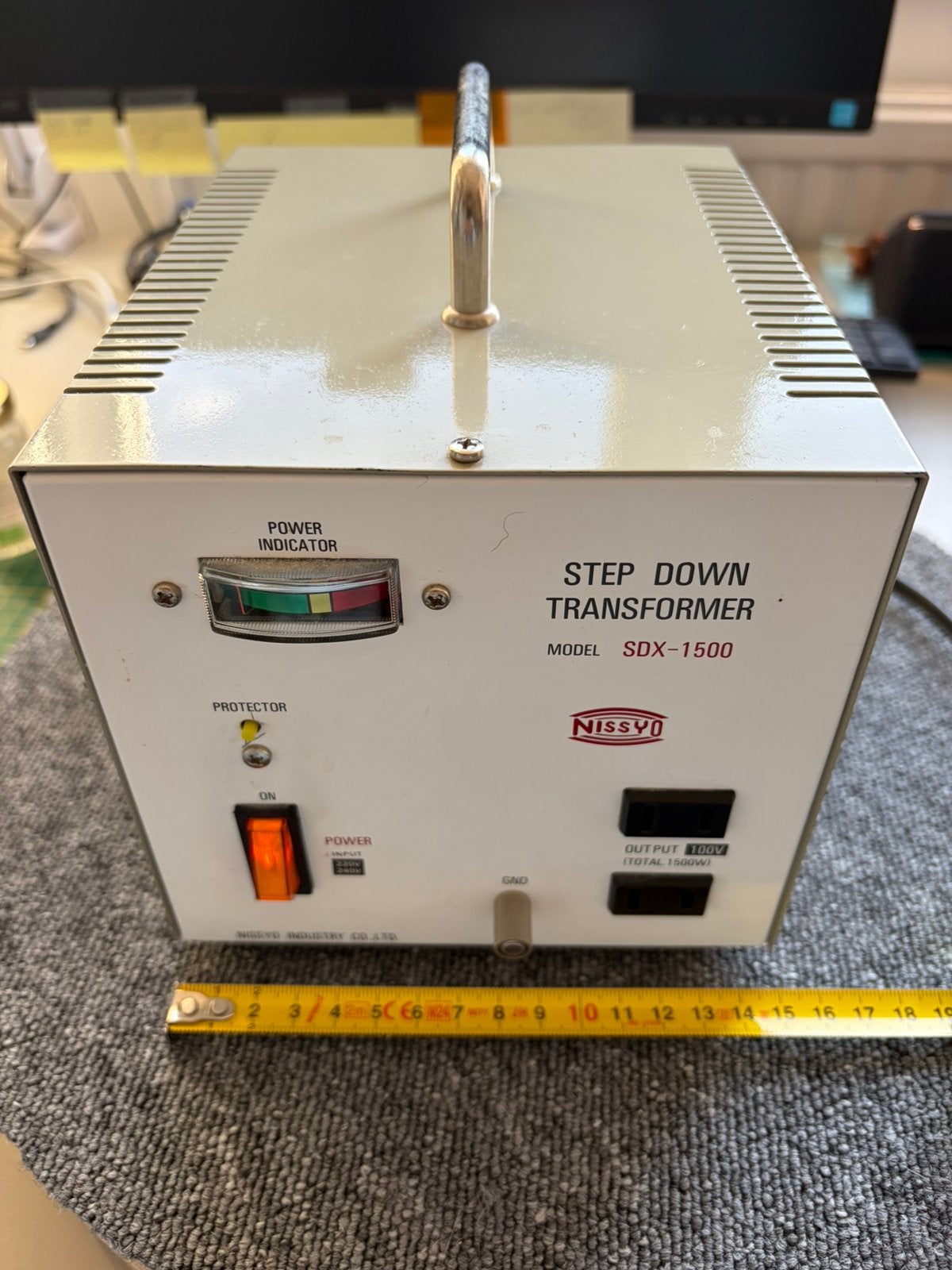 Step down transformer 220v -> 100v for Japanese hi-fi, TV, Hi-fi & Vidéo, Enlèvement, Comme neuf