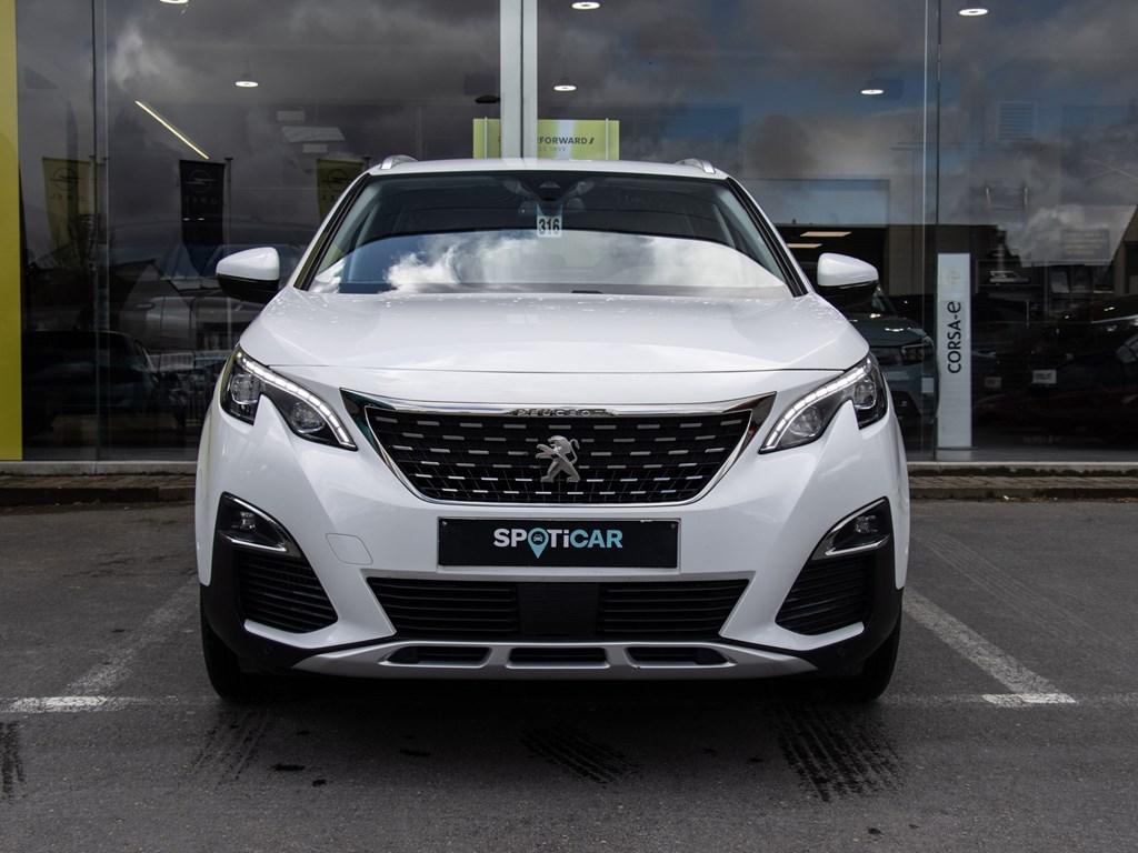 Peugeot 5008 1.2 PureTech |CAMERA|NAVIGATIE|TREKHAAK, Auto's, Peugeot, Automaat, Wit, 5 zetels, 97 kW