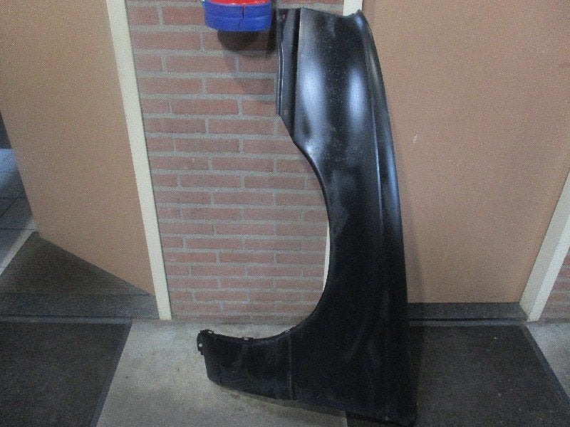 SPATBORD LINKS VOOR Opel Omega A (01-1970/-), Spatbord, Kontakt-opel@opel.com, Bahnhofsplatz
65423  Rüsselsheim am Main, DE, Voor